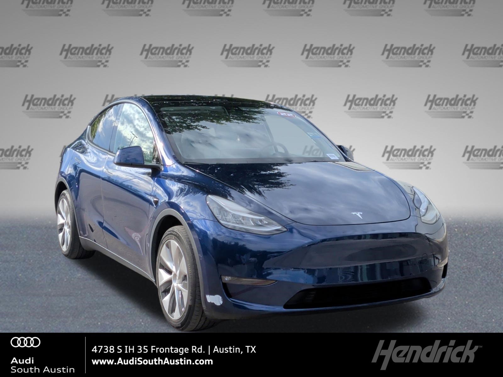 Used 2022 Tesla Model Y Long Range image 1