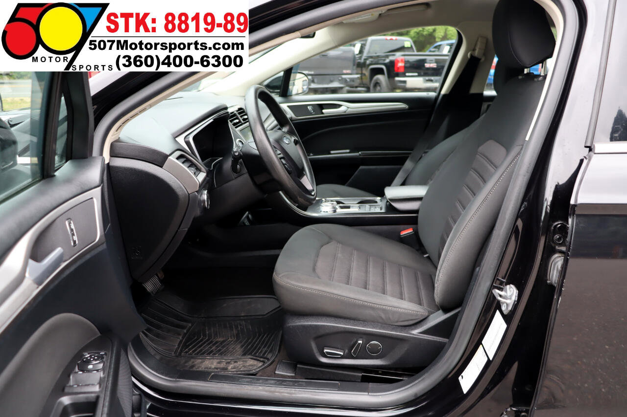 Used 2020 Ford Fusion SE image 13