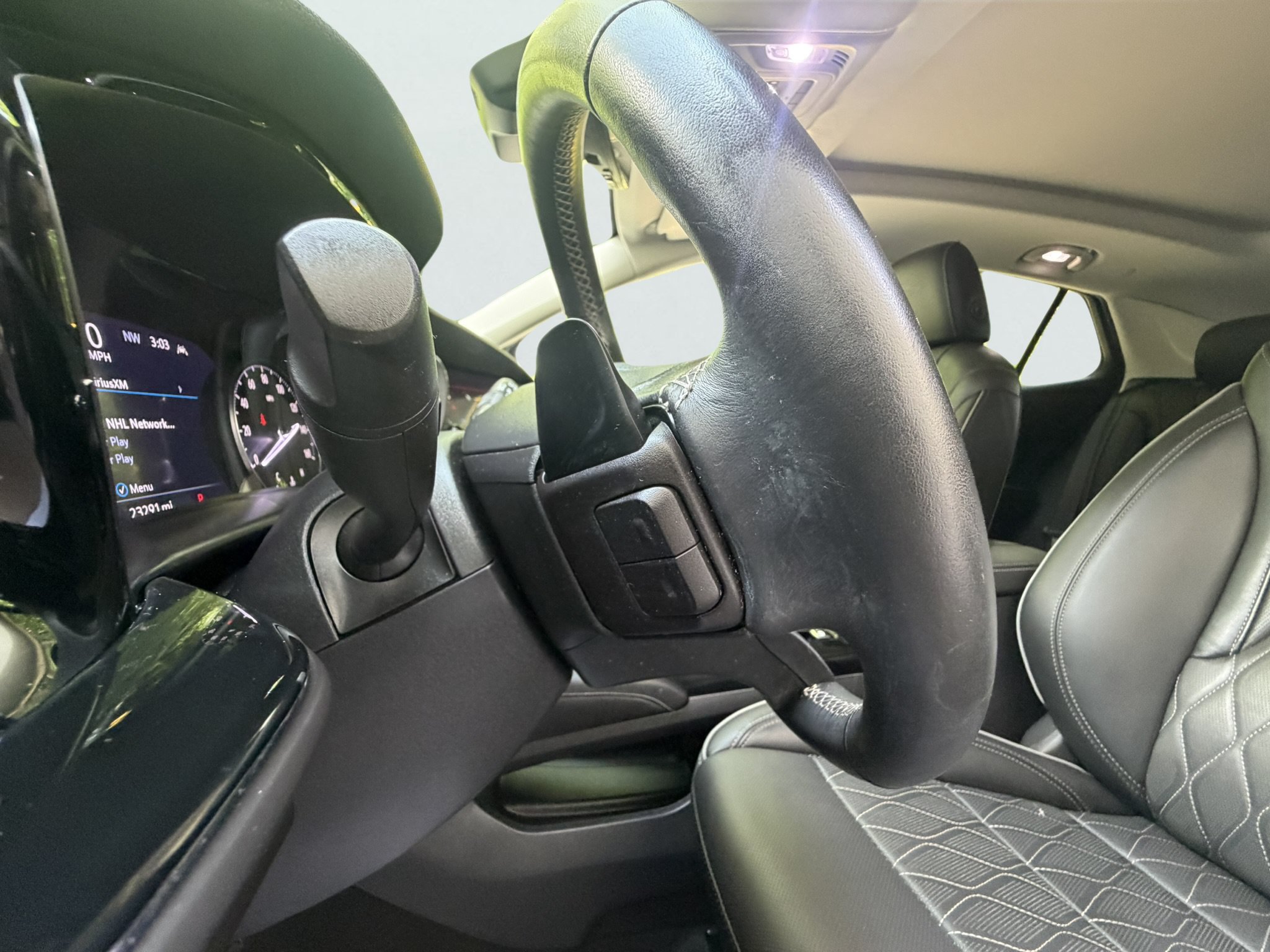 Used 2023 Buick Envision Avenir AWD/4WD image 29