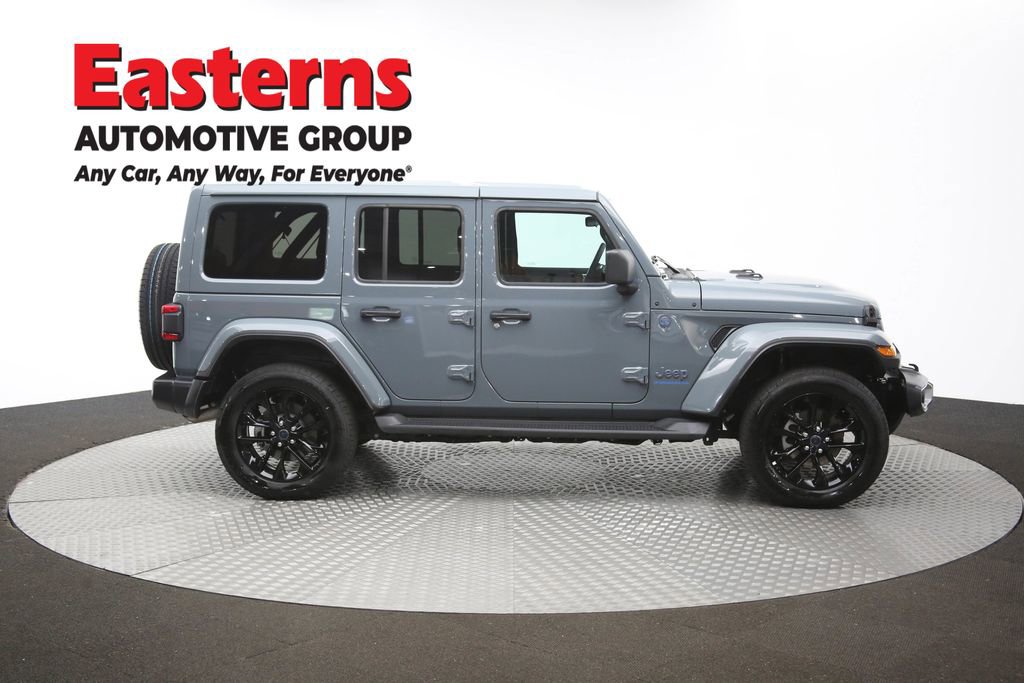 Used 2025 Jeep Wrangler Unlimited Sahara image 45