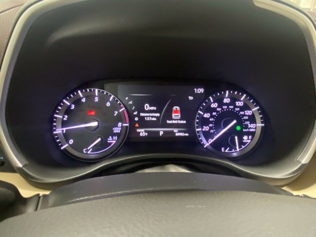Used 2020 Toyota Highlander XLE FWD image 16