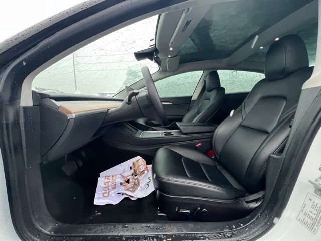 Used 2023 Tesla Model 3 Standard Range image 14