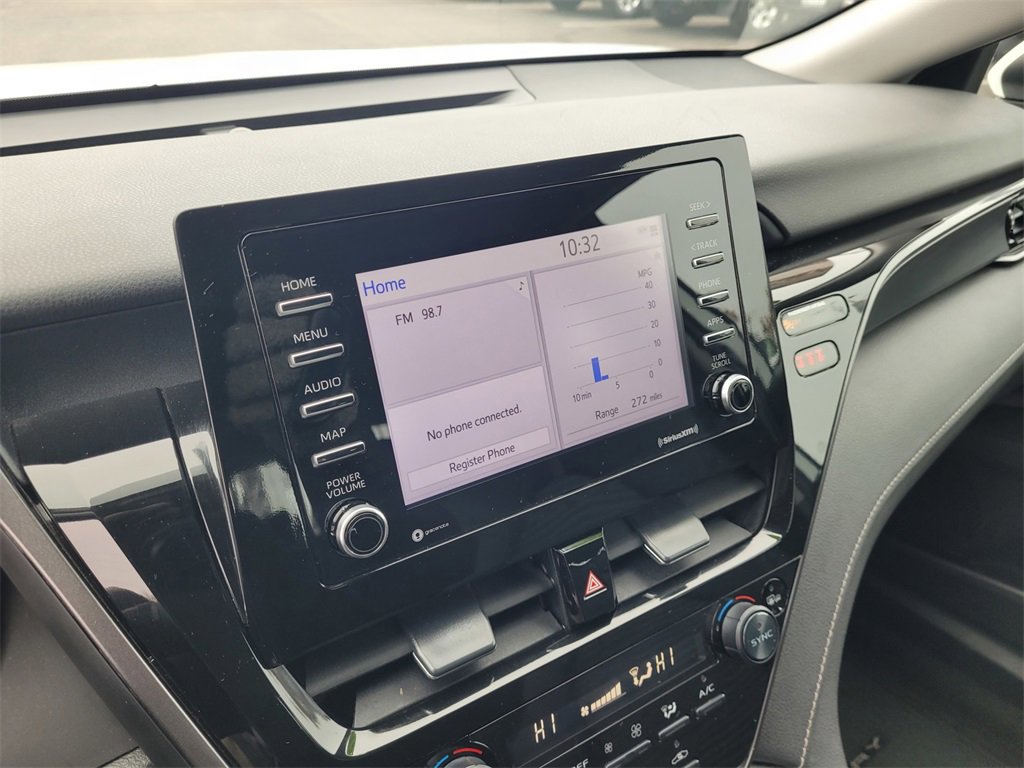 Used 2020 Toyota Camry SE image 12