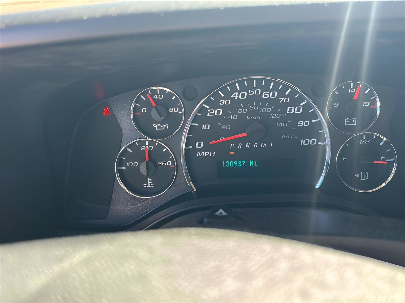 Used 2018 Chevrolet Express 2500 w/ Driver Convenience Package RWD image 21