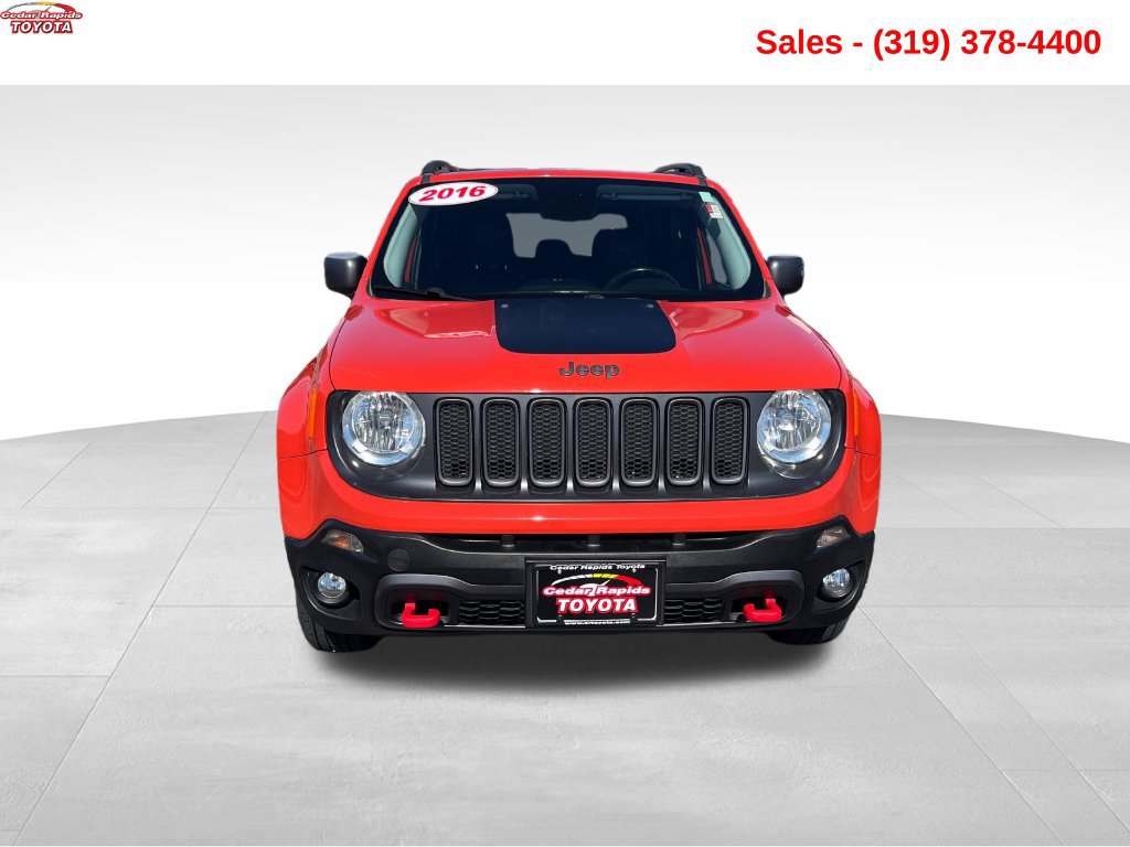 Used 2016 Jeep Renegade Trailhawk w/ Premium Trailhawk Package AWD/4WD image 11
