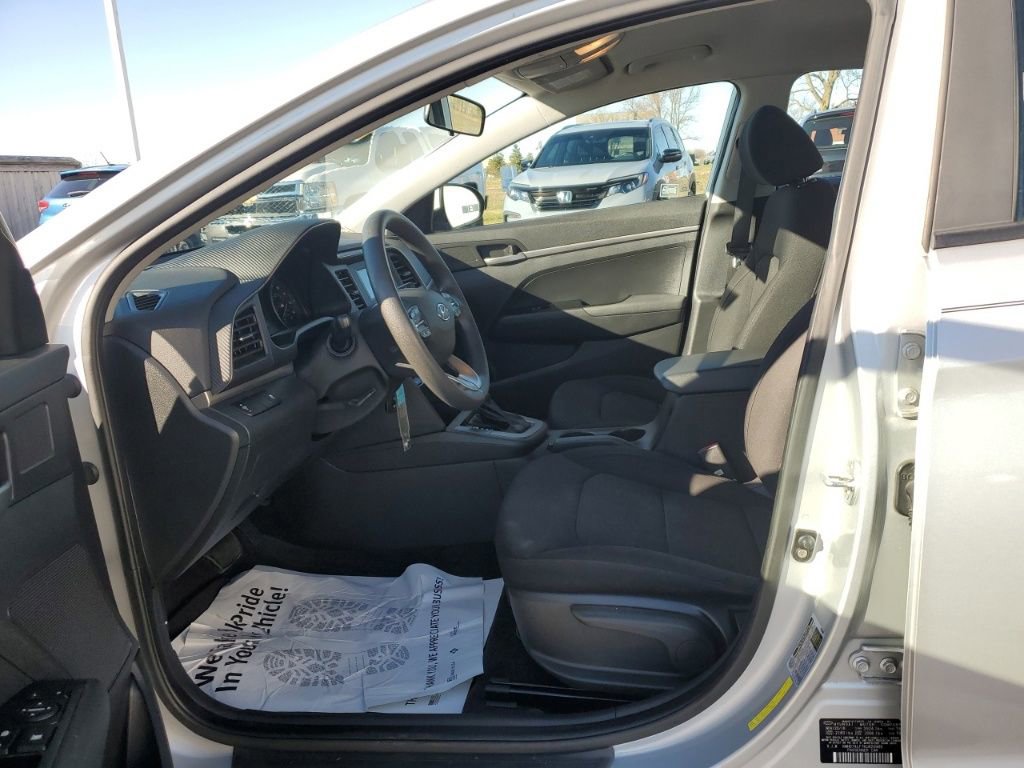 Used 2019 Hyundai Elantra SE w/ Cargo Package image 29