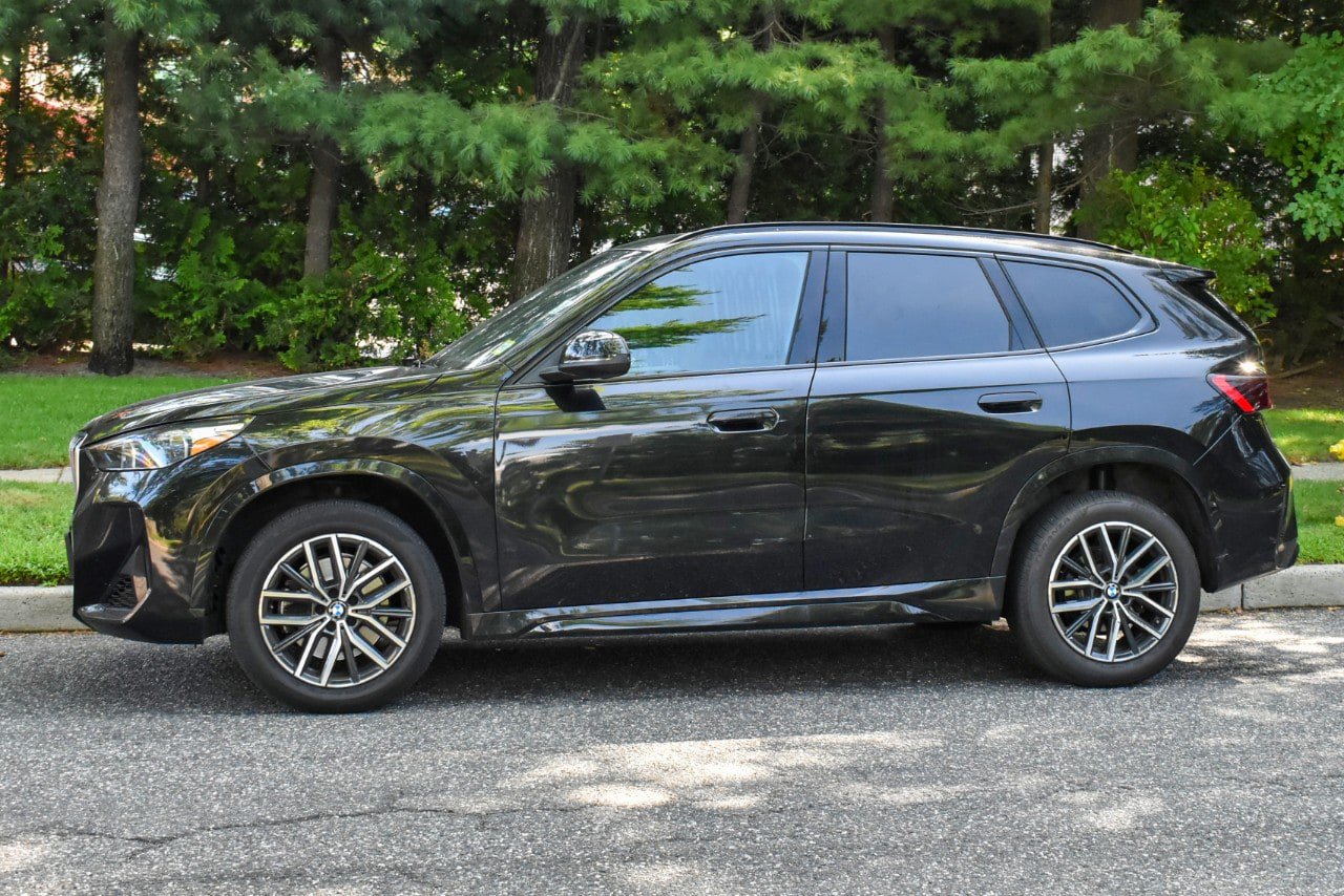 Used 2026 BMW X1 xDrive28i w/ M Sport Package AWD/4WD image 3