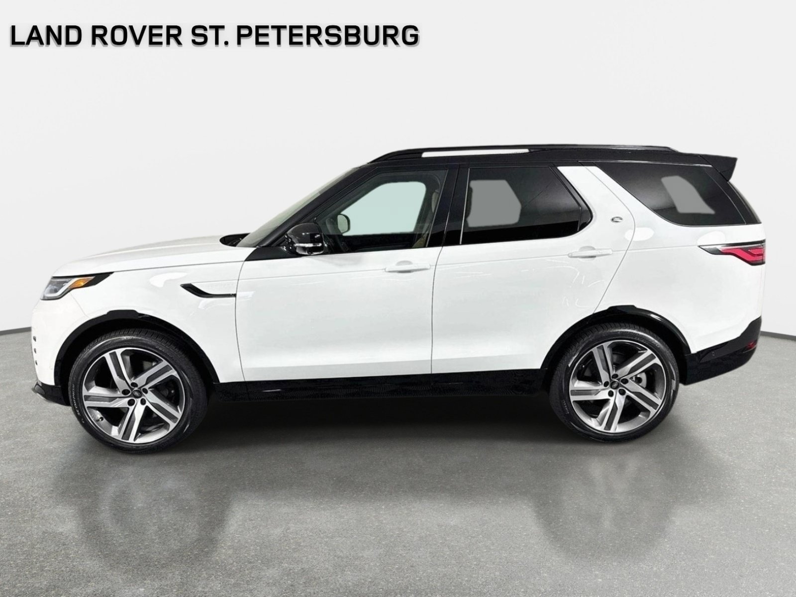 New 2026 Land Rover Discovery Limited Edition AWD/4WD image 8