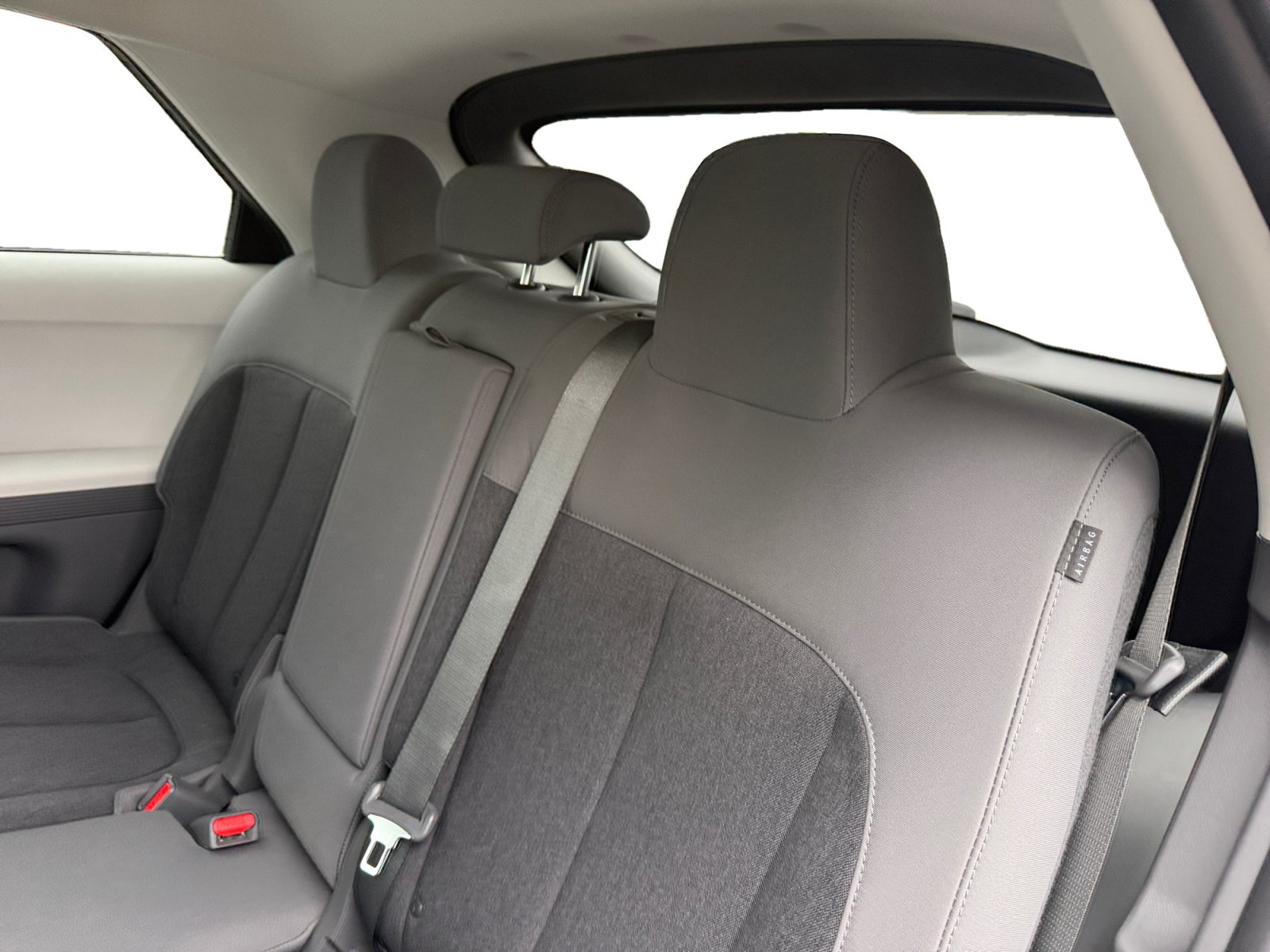 Certified 2025 Hyundai Ioniq 5 SE RWD image 16