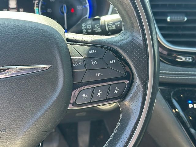 Used 2020 Chrysler Pacifica Limited w/ Advanced Safetytec Group FWD image 5