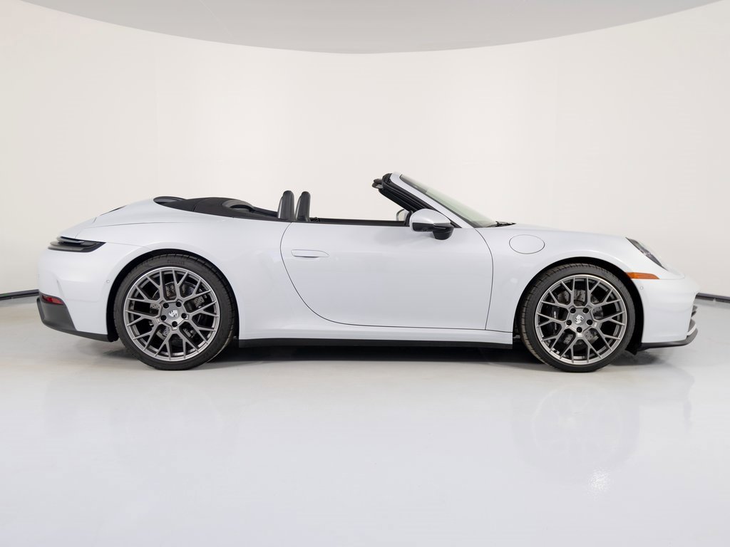Certified 2025 Porsche 911 Carrera image 9