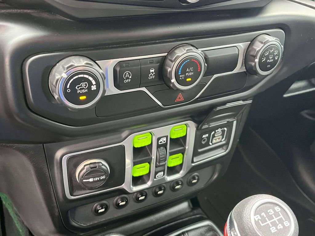 Used 2018 Jeep Wrangler Unlimited Sport S image 32