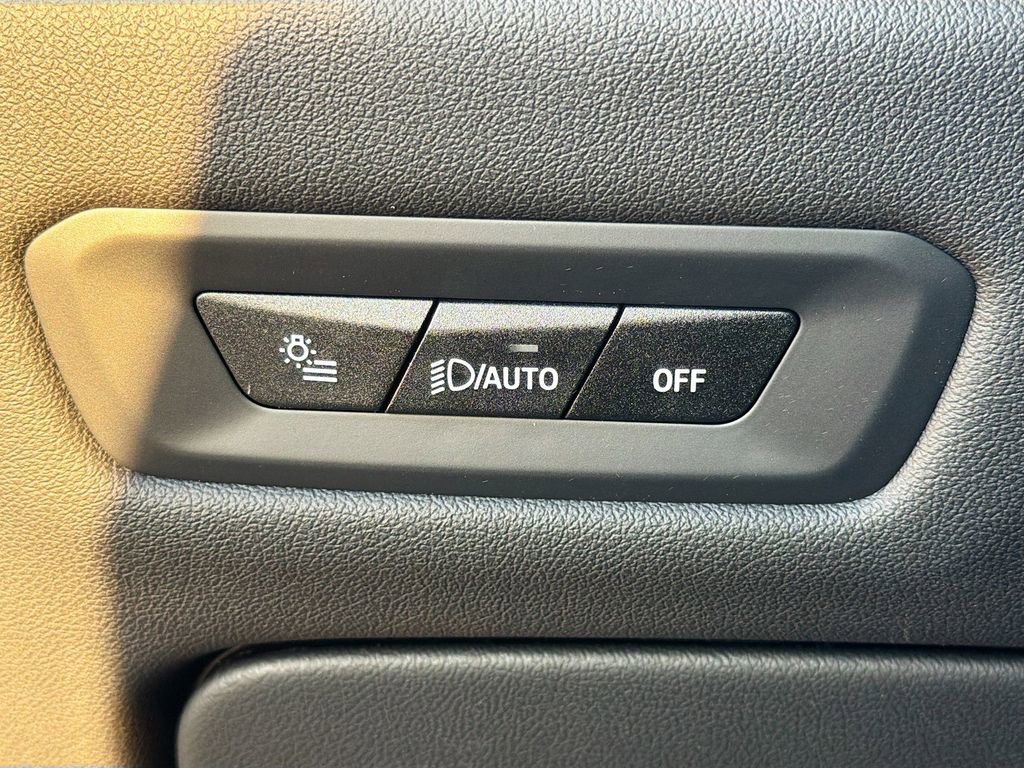 Used 2026 BMW X6 M60i image 36