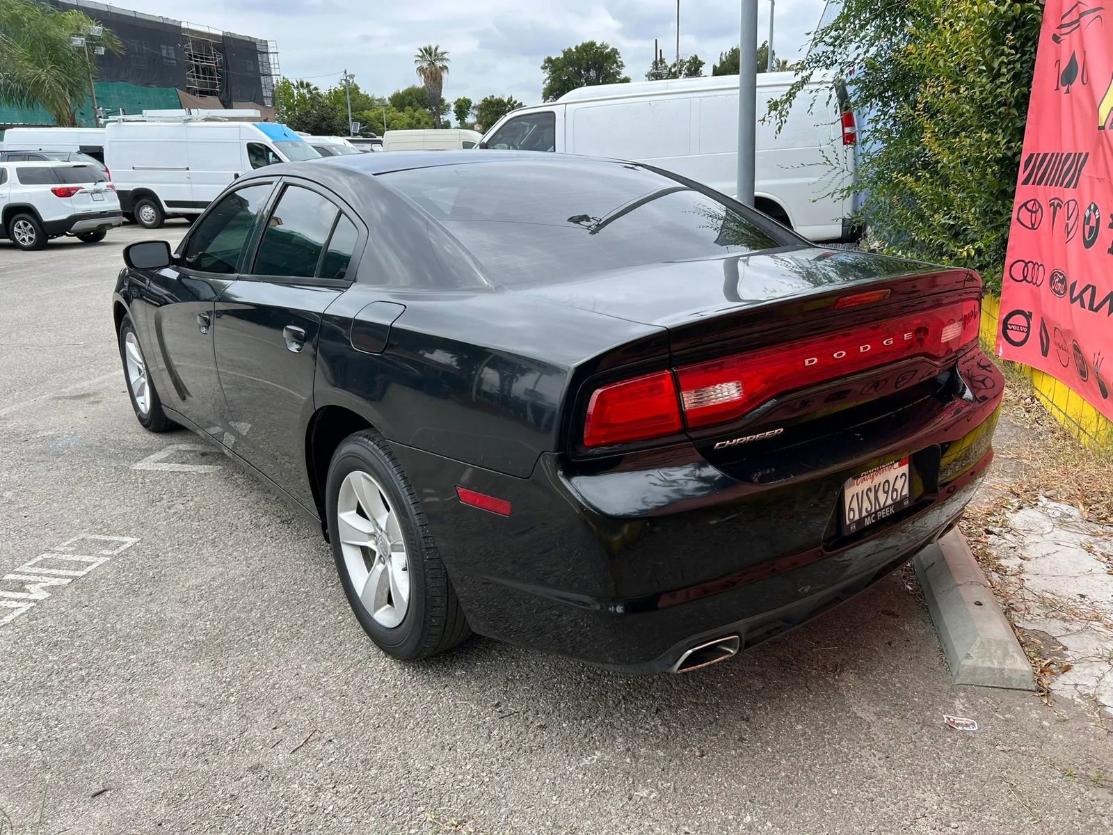 Used 2012 Dodge Charger SE RWD image 6