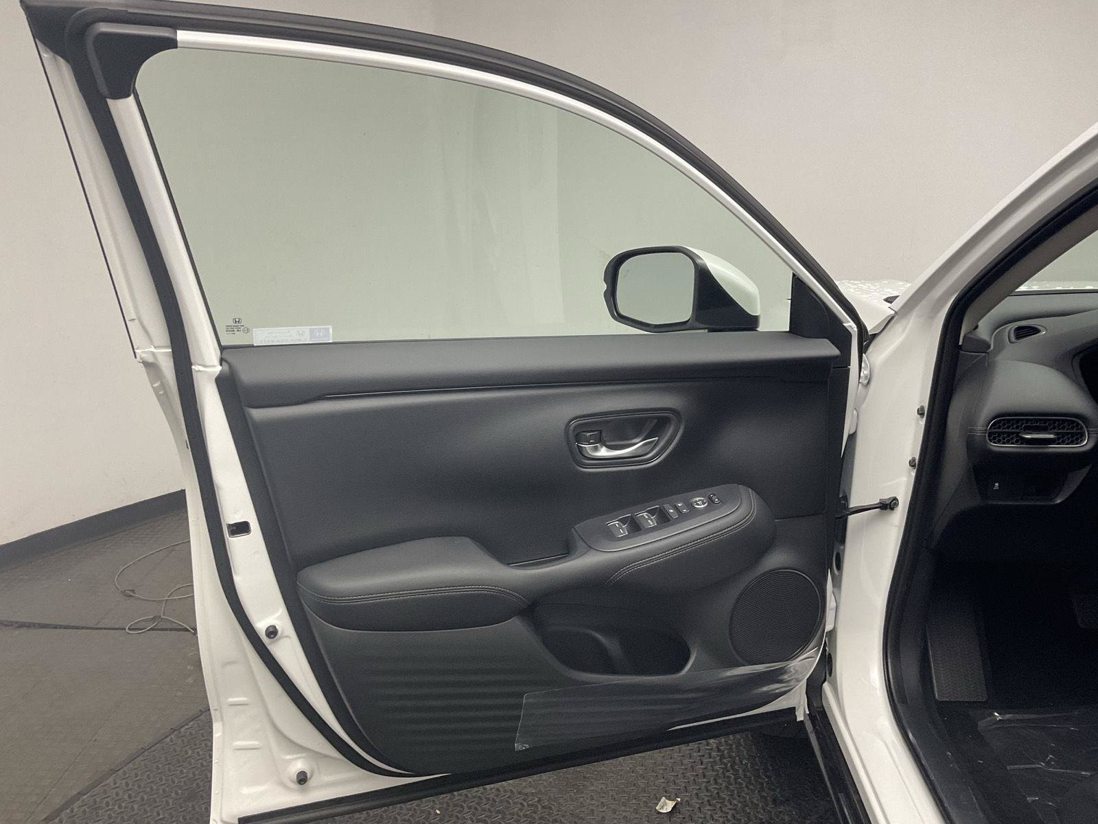 New 2027 Honda HR-V EX-L image 9