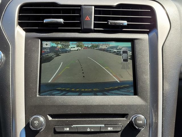 Used 2018 Ford Fusion SE image 30