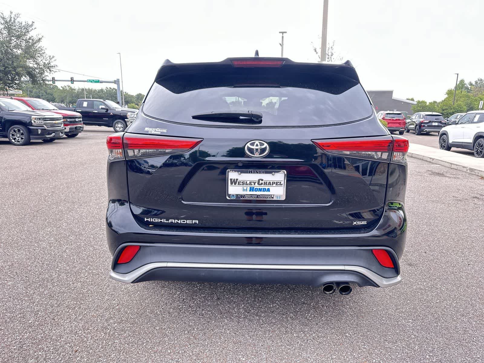 Used 2021 Toyota Highlander XSE FWD image 5