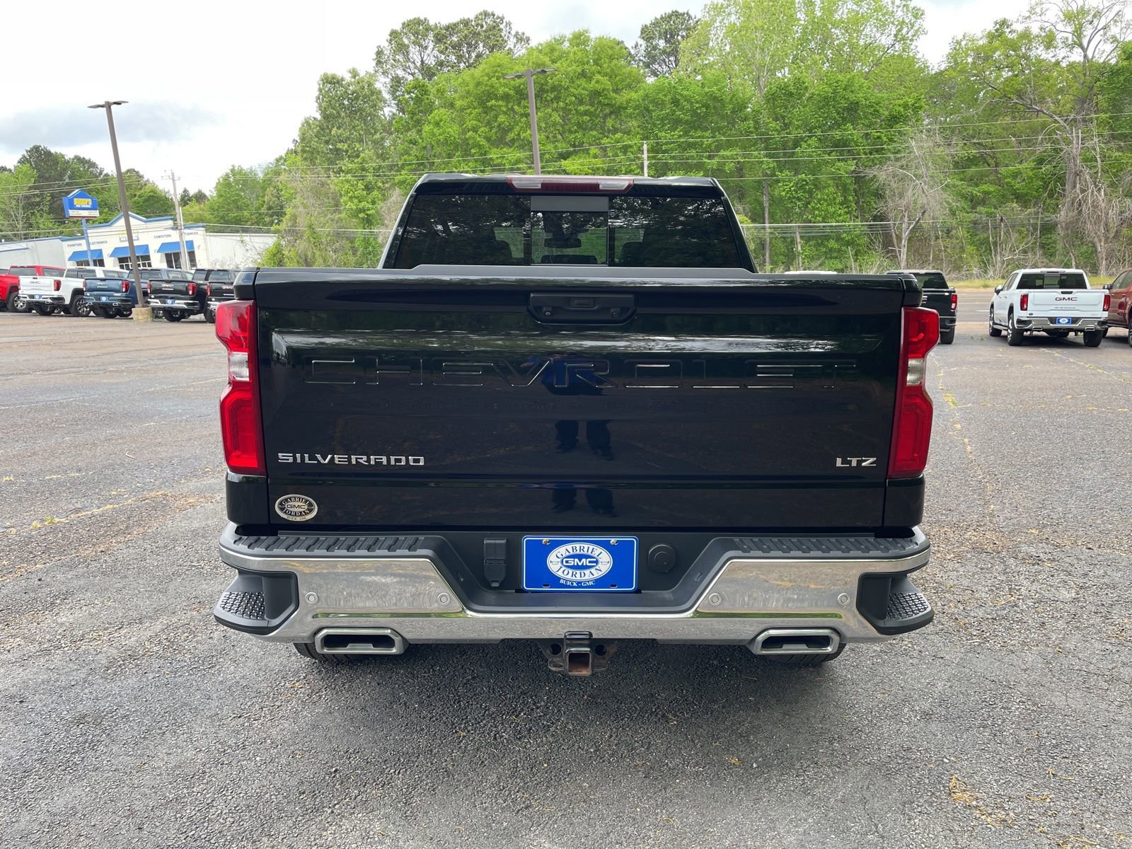 Used 2023 Chevrolet Silverado 1500 LTZ w/ LTZ Convenience Package II image 4