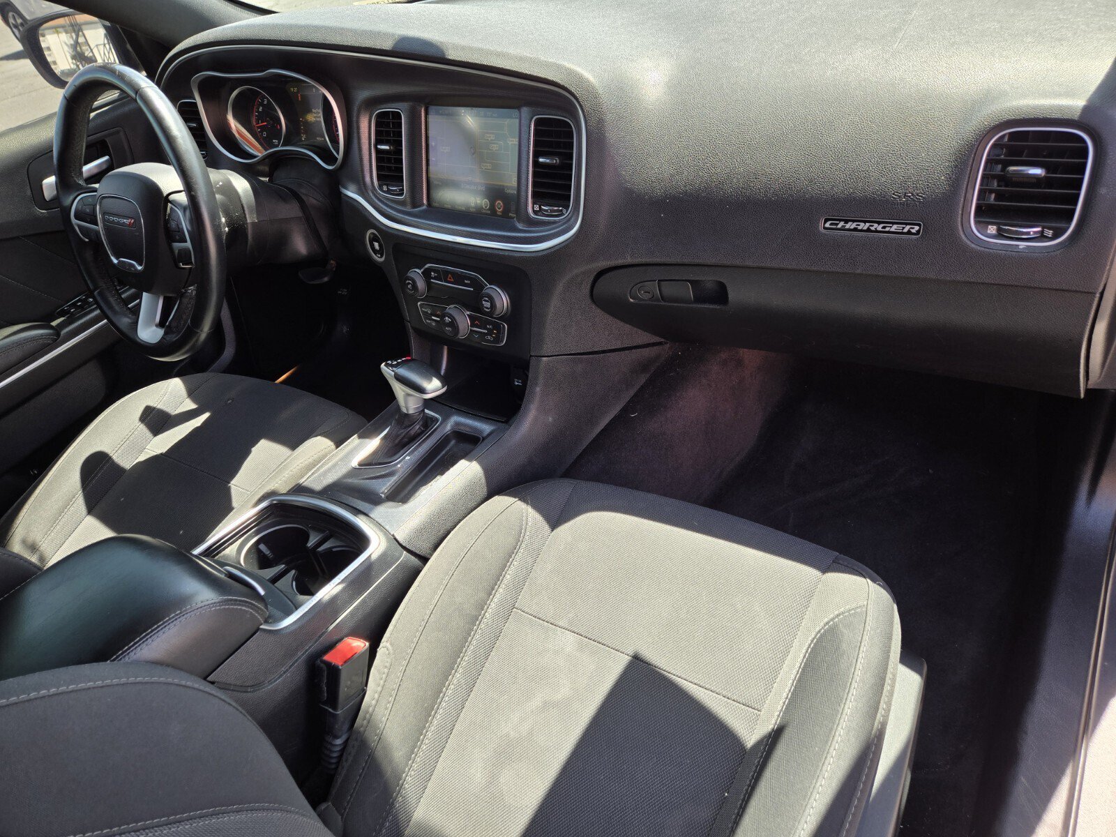Used 2016 Dodge Charger SXT RWD image 13