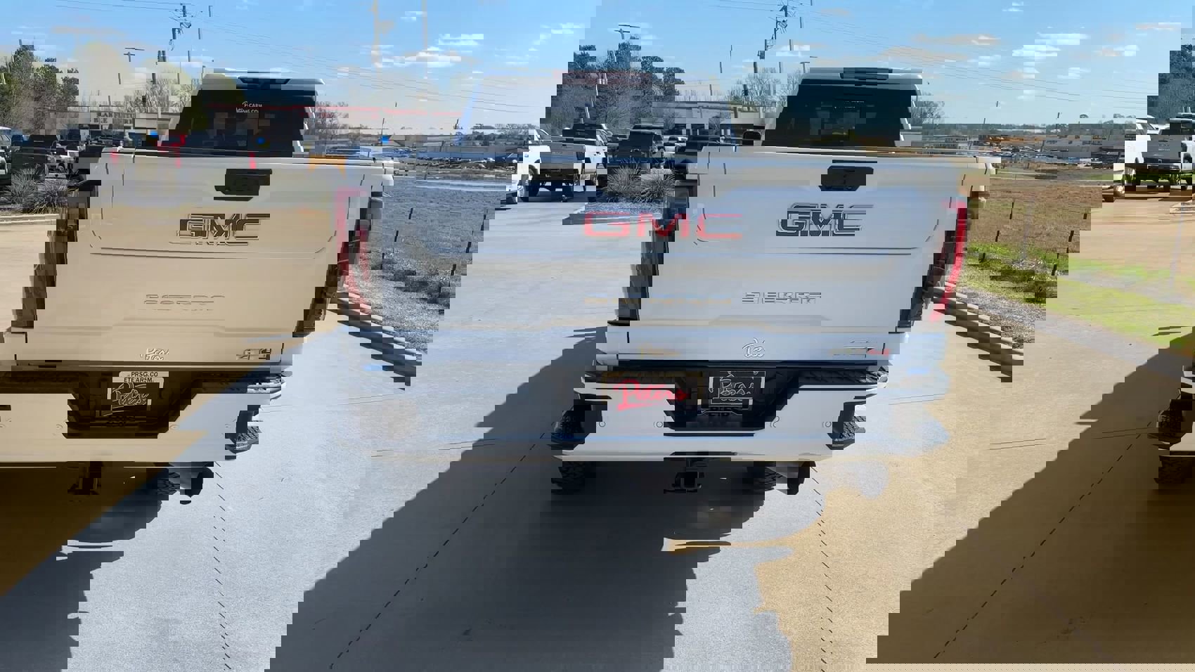 Used 2024 GMC Sierra 2500 AT4 w/ AT4 Premium Plus Package image 8