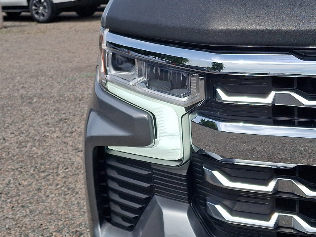 Used 2024 Chevrolet Silverado 1500 LTZ w/ LTZ Convenience Package II AWD/4WD image 12