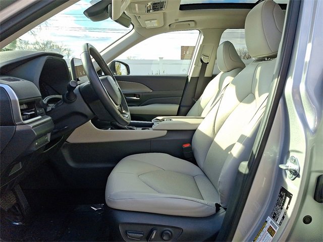Certified 2024 Toyota Grand Highlander XLE image 14