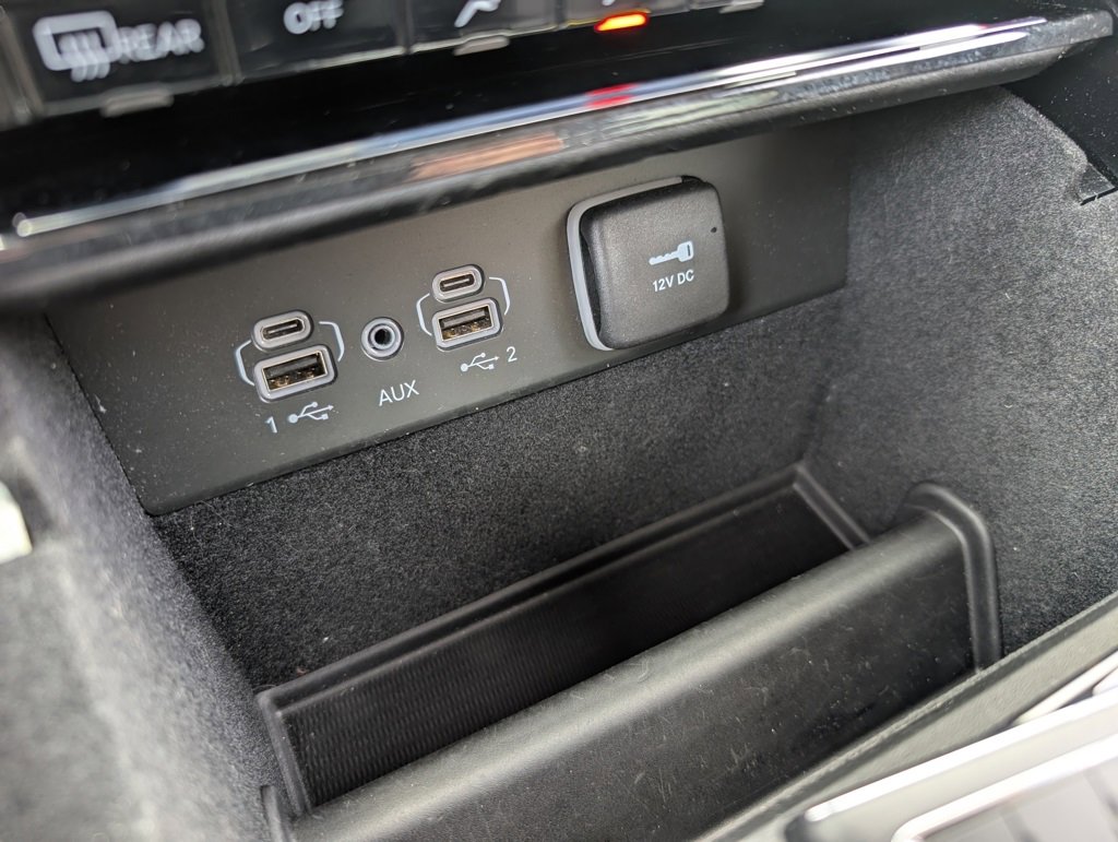 Used 2022 Jeep Grand Cherokee Limited image 26