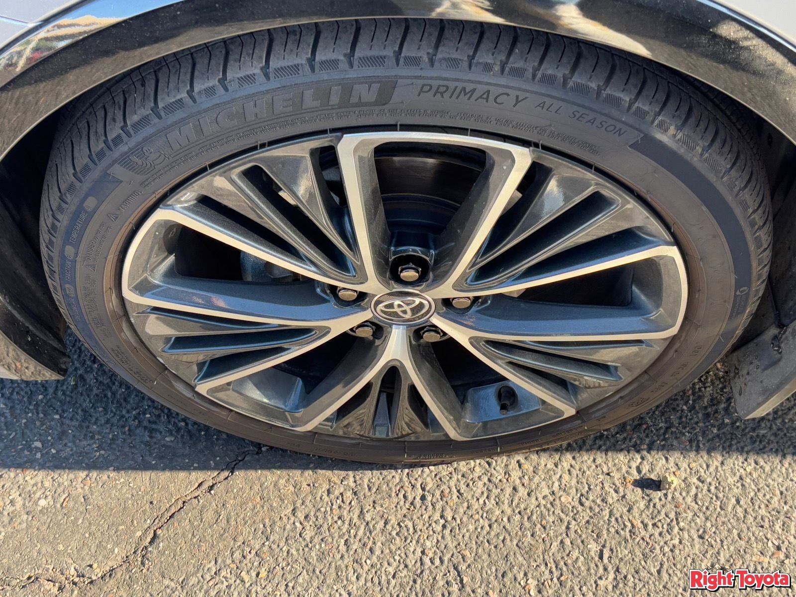 Used 2024 Toyota Prius XLE image 8