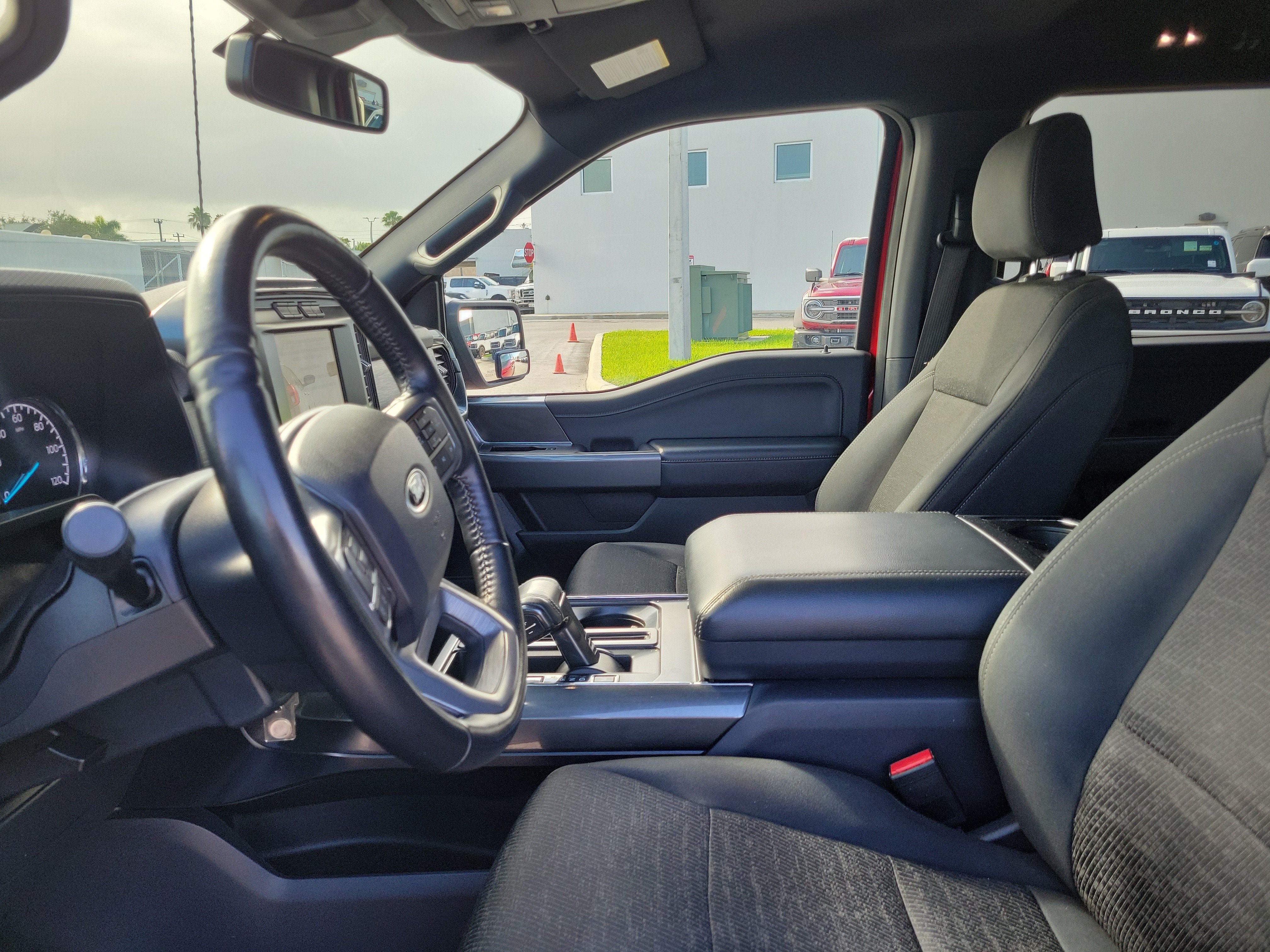 Used 2022 Ford F150 XLT w/ Equipment Group 301A Mid RWD image 11