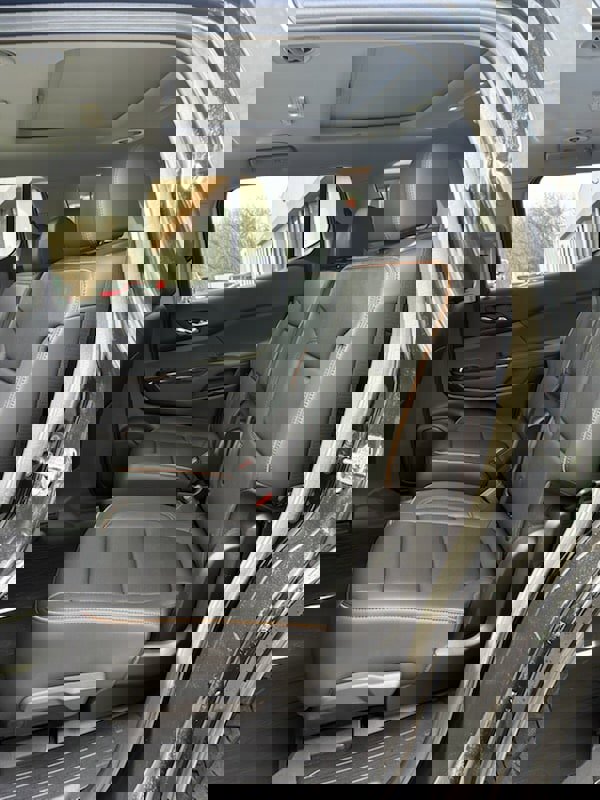 Used 2023 GMC Acadia AT4 w/ Preferred Package AWD/4WD image 17