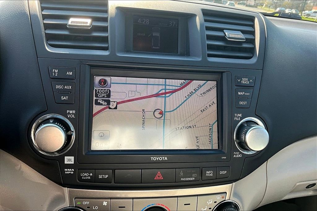 Used 2012 Toyota Highlander SE w/ Tow Pkg image 15