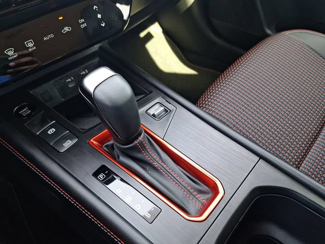 Certified 2025 Nissan Kicks SR w/ Illumination Package FWD image 24