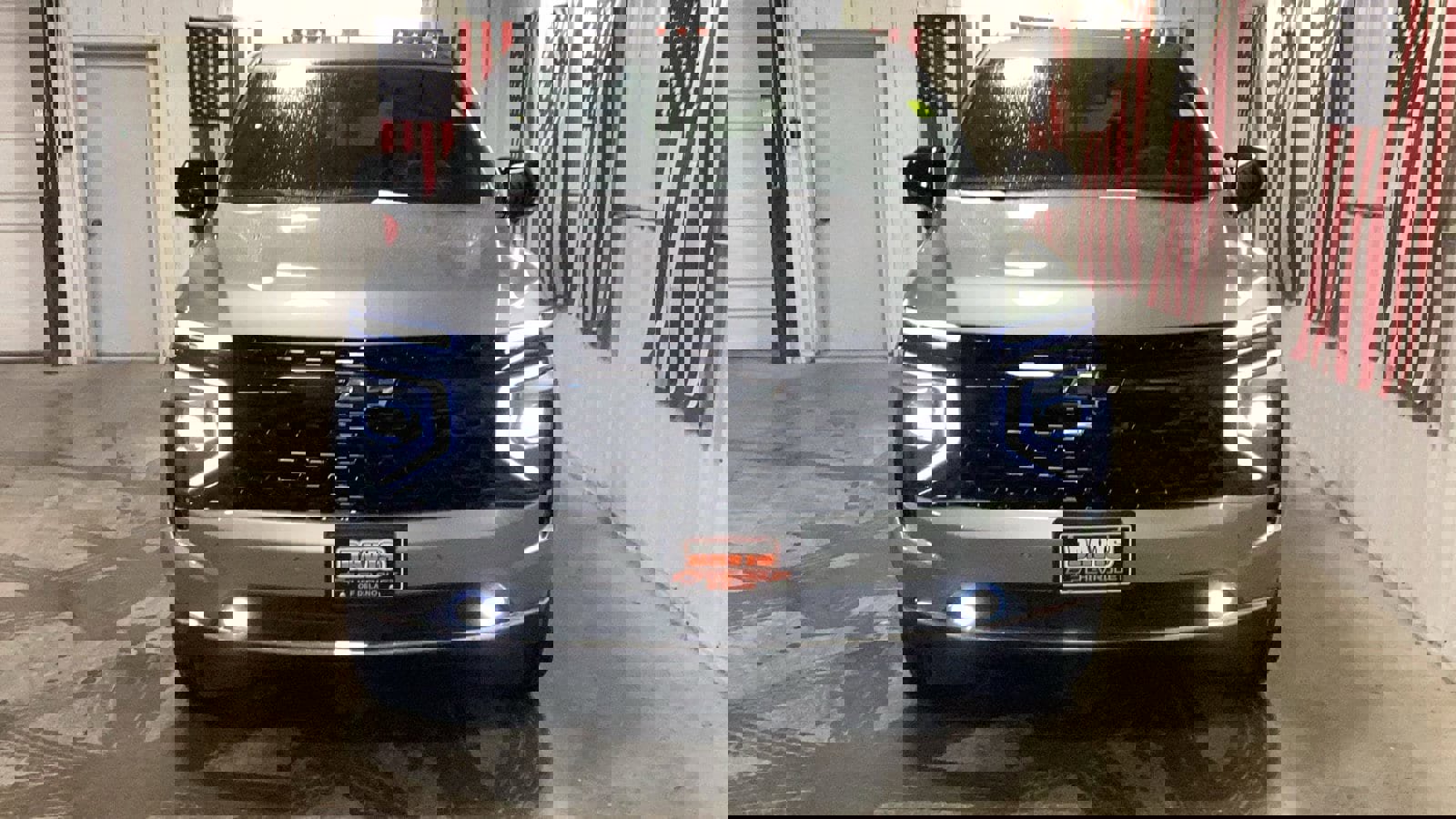 New 2026 Chevrolet Suburban Premier image 17