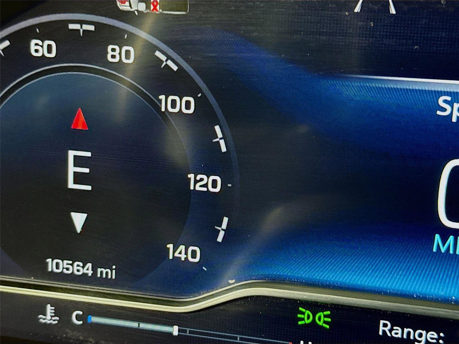 Used 2025 Chevrolet Silverado 1500 RST w/ Convenience Package II image 2