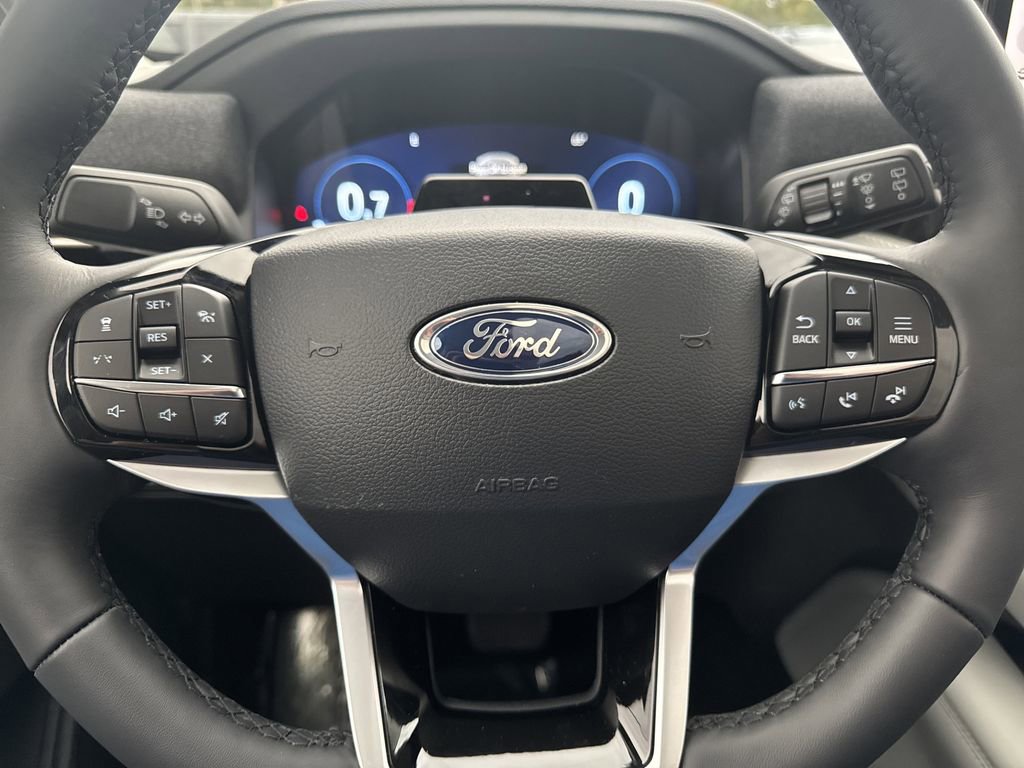 New 2026 Ford Explorer Platinum image 28