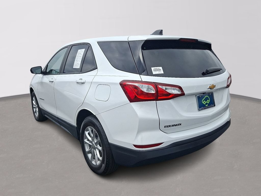 Certified 2021 Chevrolet Equinox LS w/ LS Convenience Package FWD image 4