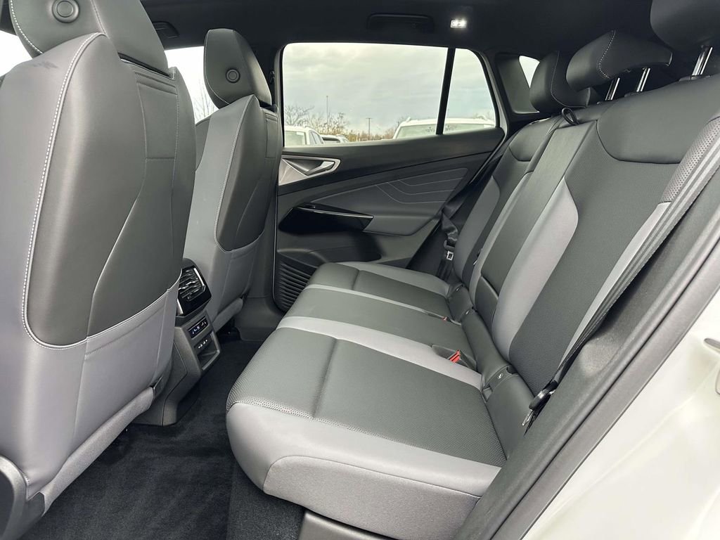 Used 2023 Volkswagen ID.4 Pro S Plus image 13