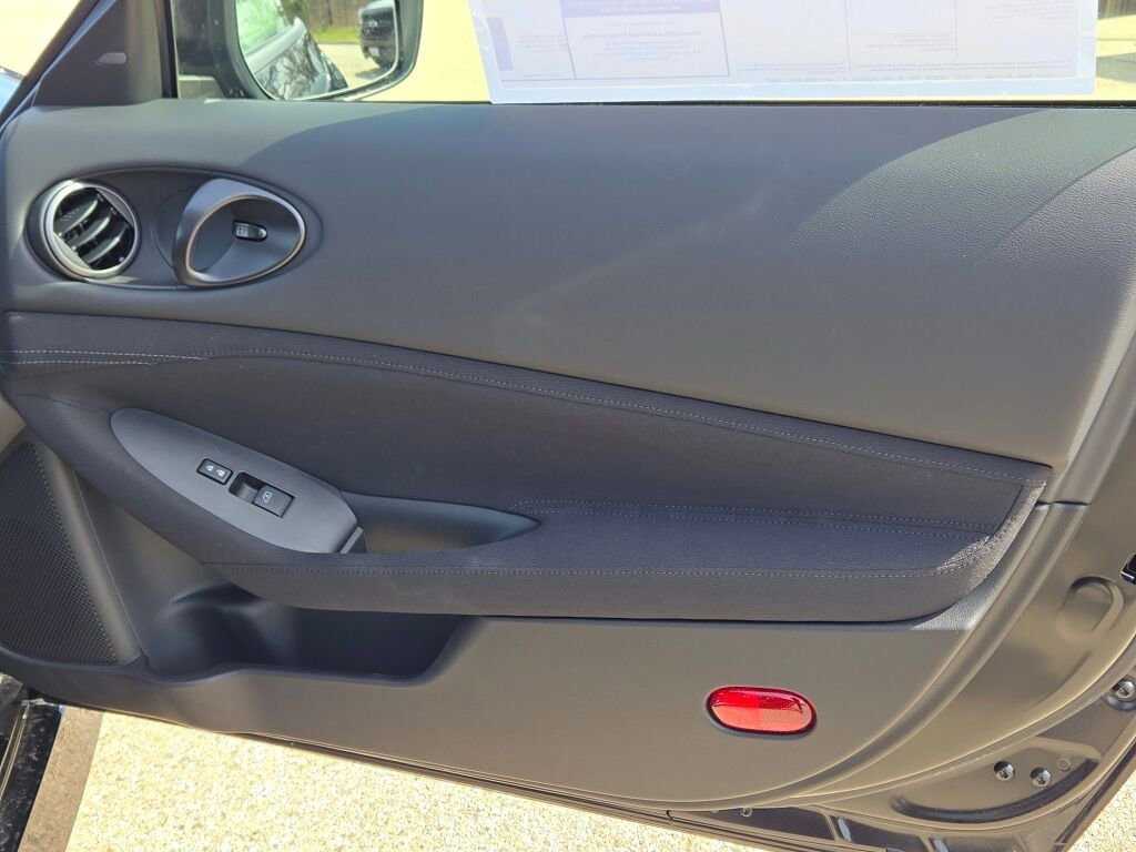 New 2026 Nissan Z Sport w/ Floor Mat Package image 6