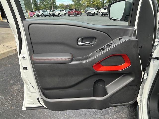 New 2025 Nissan Frontier PRO-4X image 13