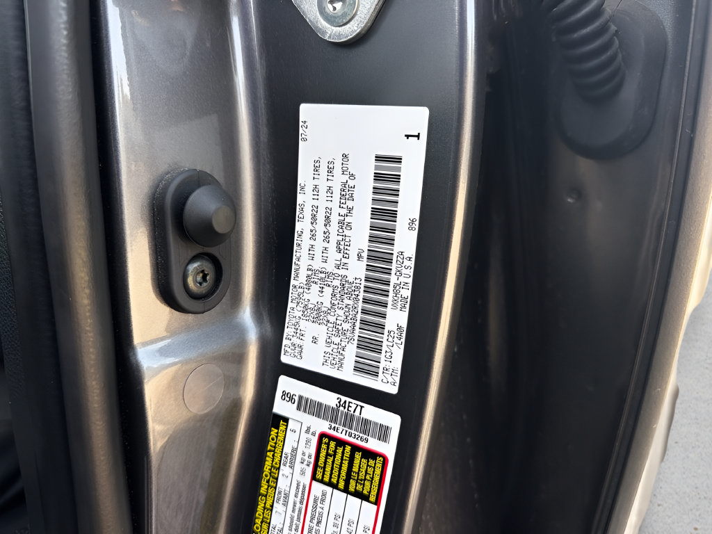 Used 2024 Toyota Sequoia Capstone AWD/4WD image 26