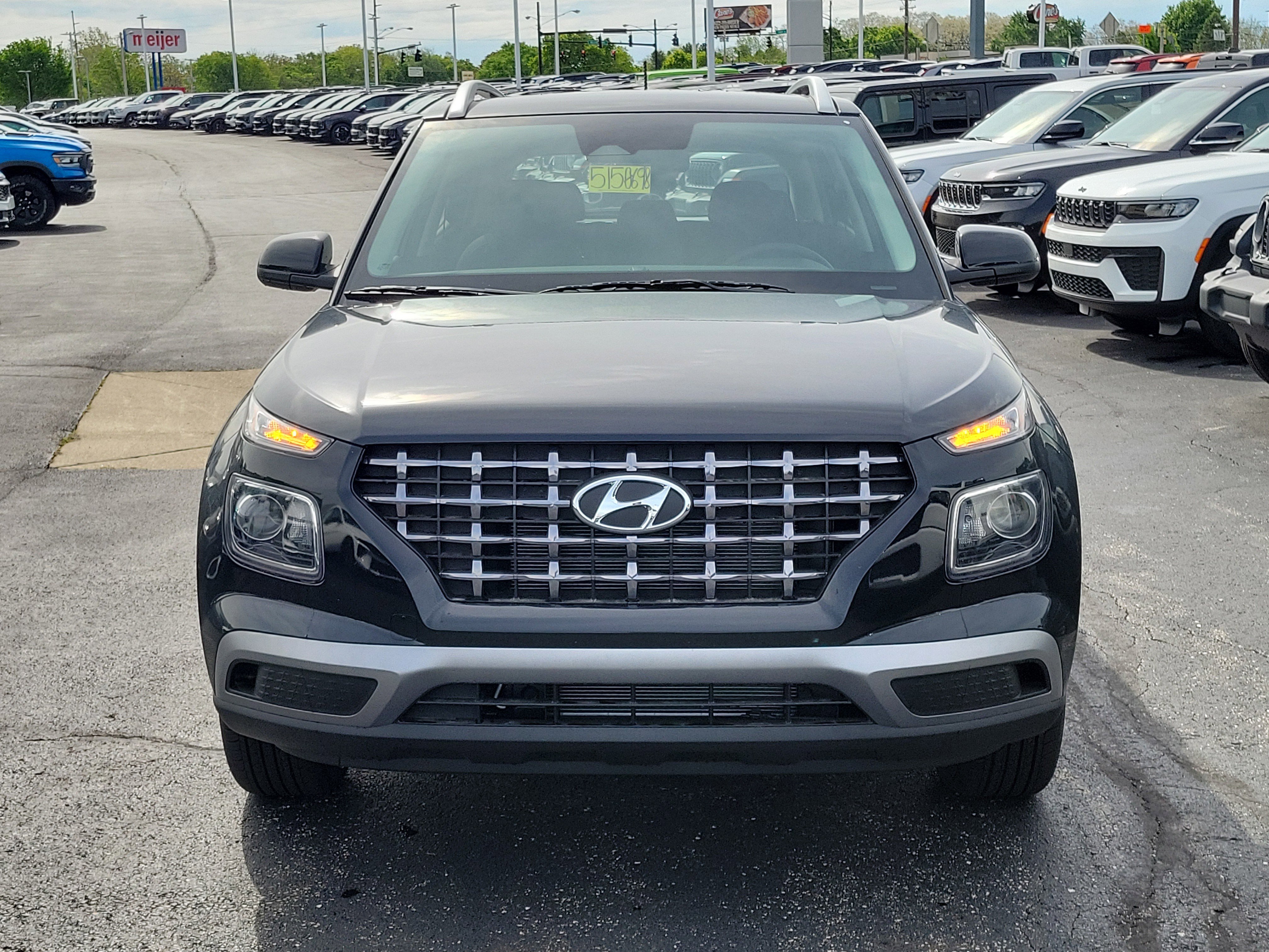 New 2026 Hyundai Venue SEL FWD image 2