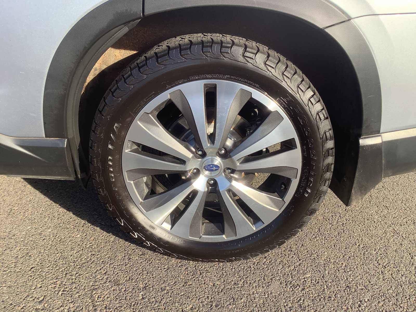 Used 2020 Subaru Ascent Limited w/ Technology Package image 8