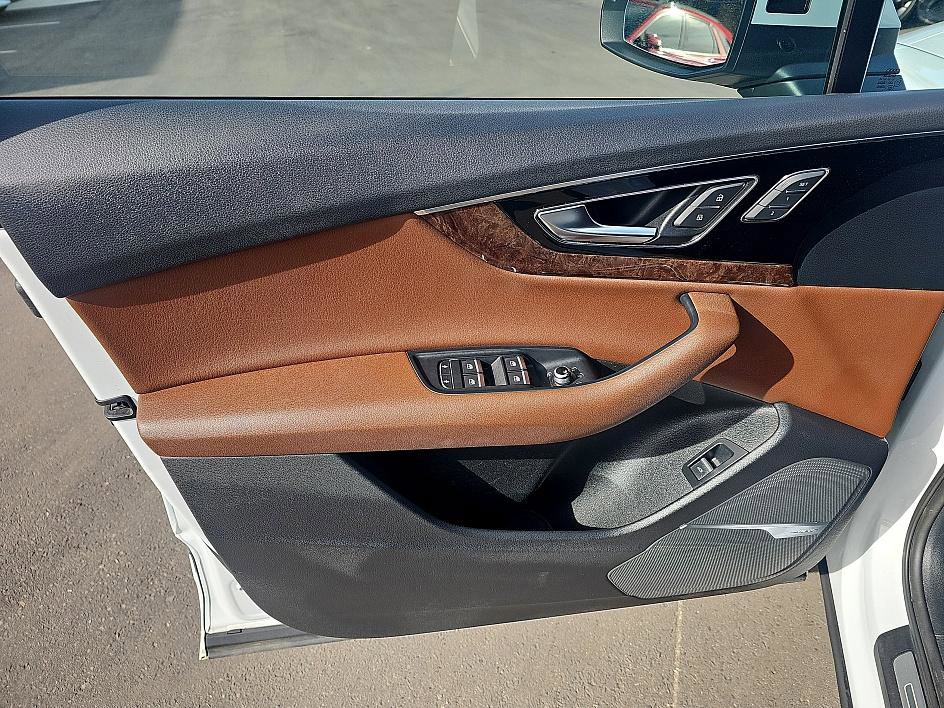 Used 2018 Audi Q7 3.0T Prestige image 11