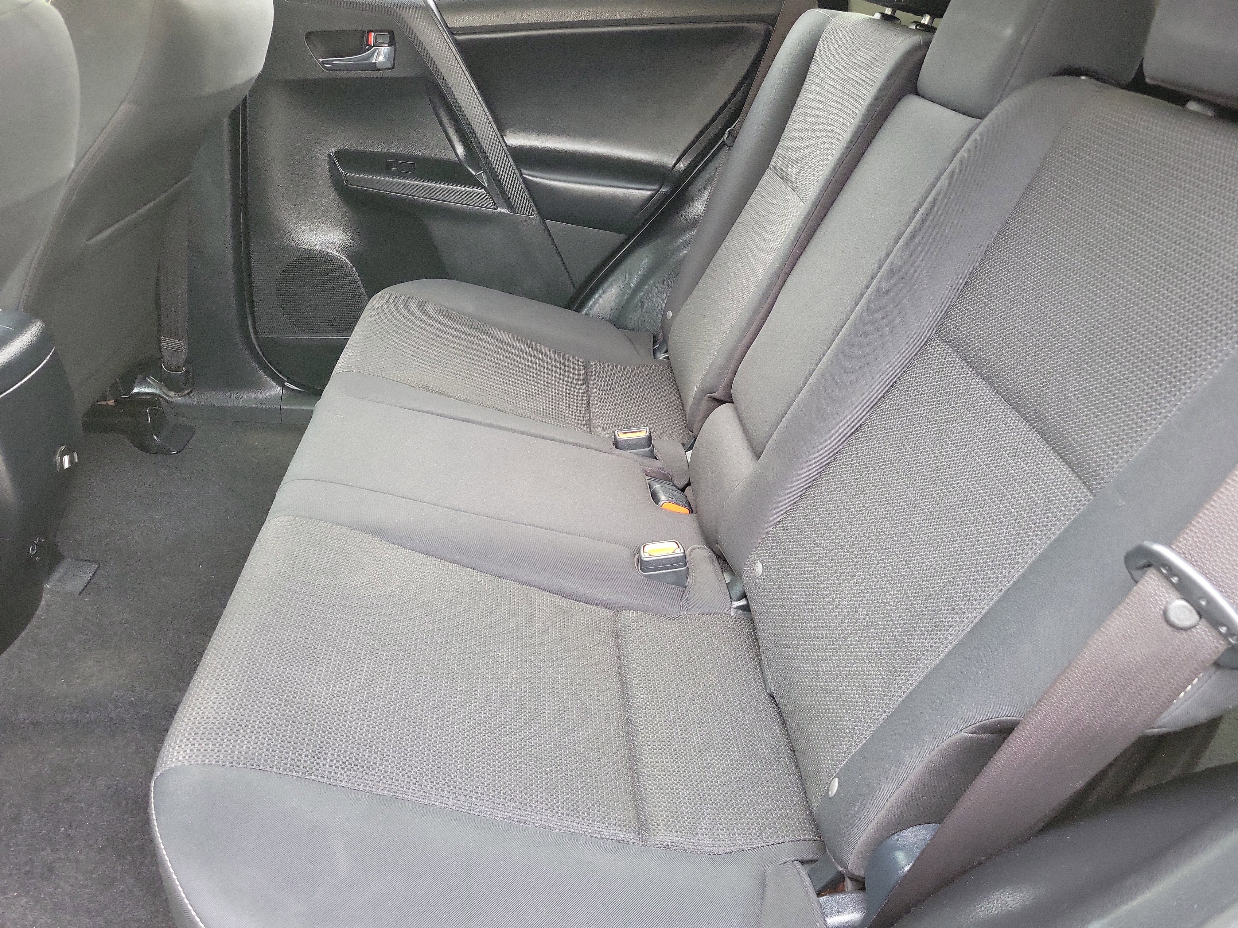 Used 2018 Toyota RAV4 XLE image 12