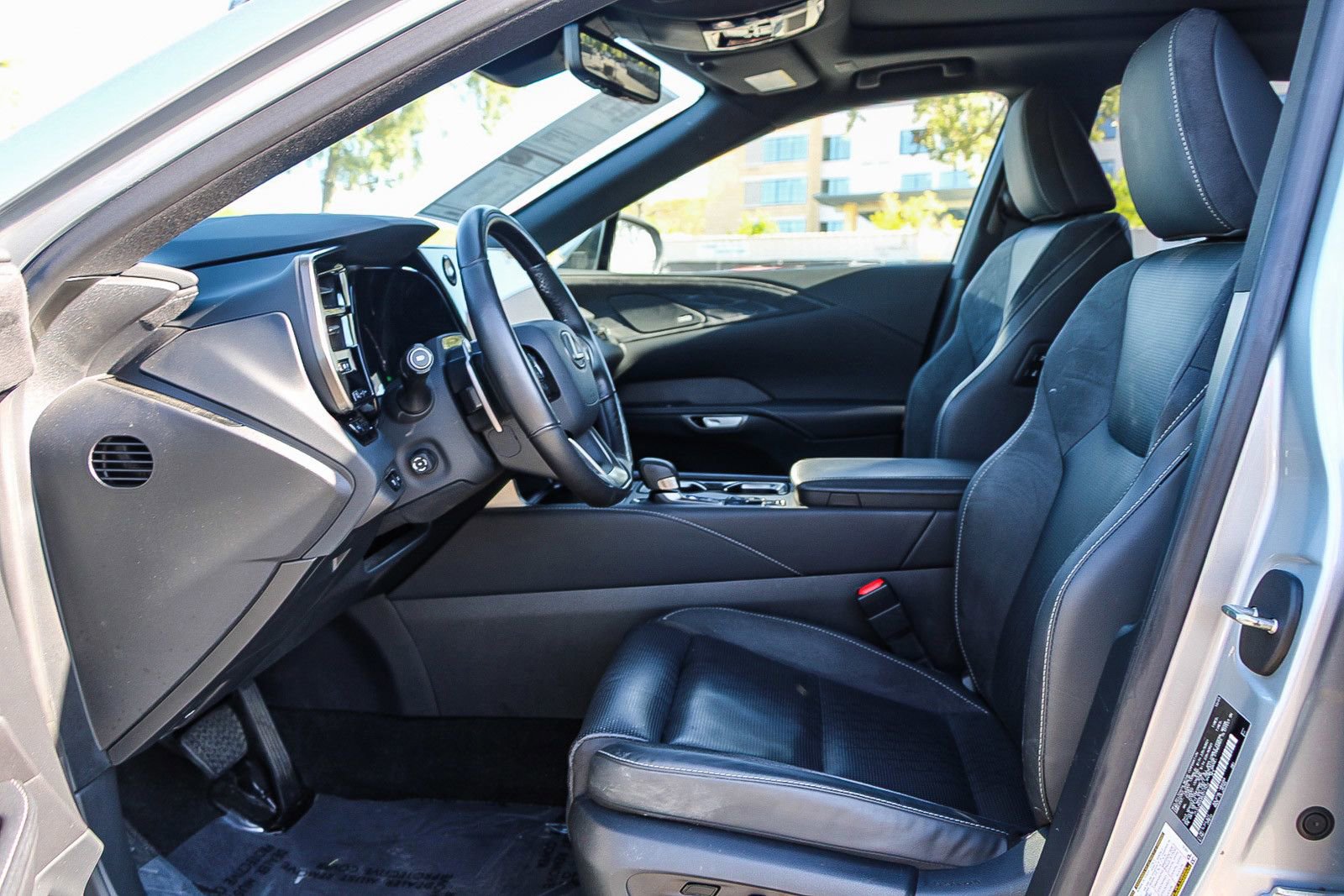 Used 2024 Lexus RX 450h AWD w/ Convenience Package image 17