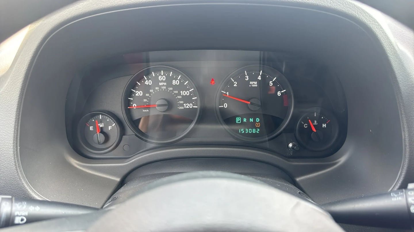Used 2013 Jeep Compass Sport FWD image 12