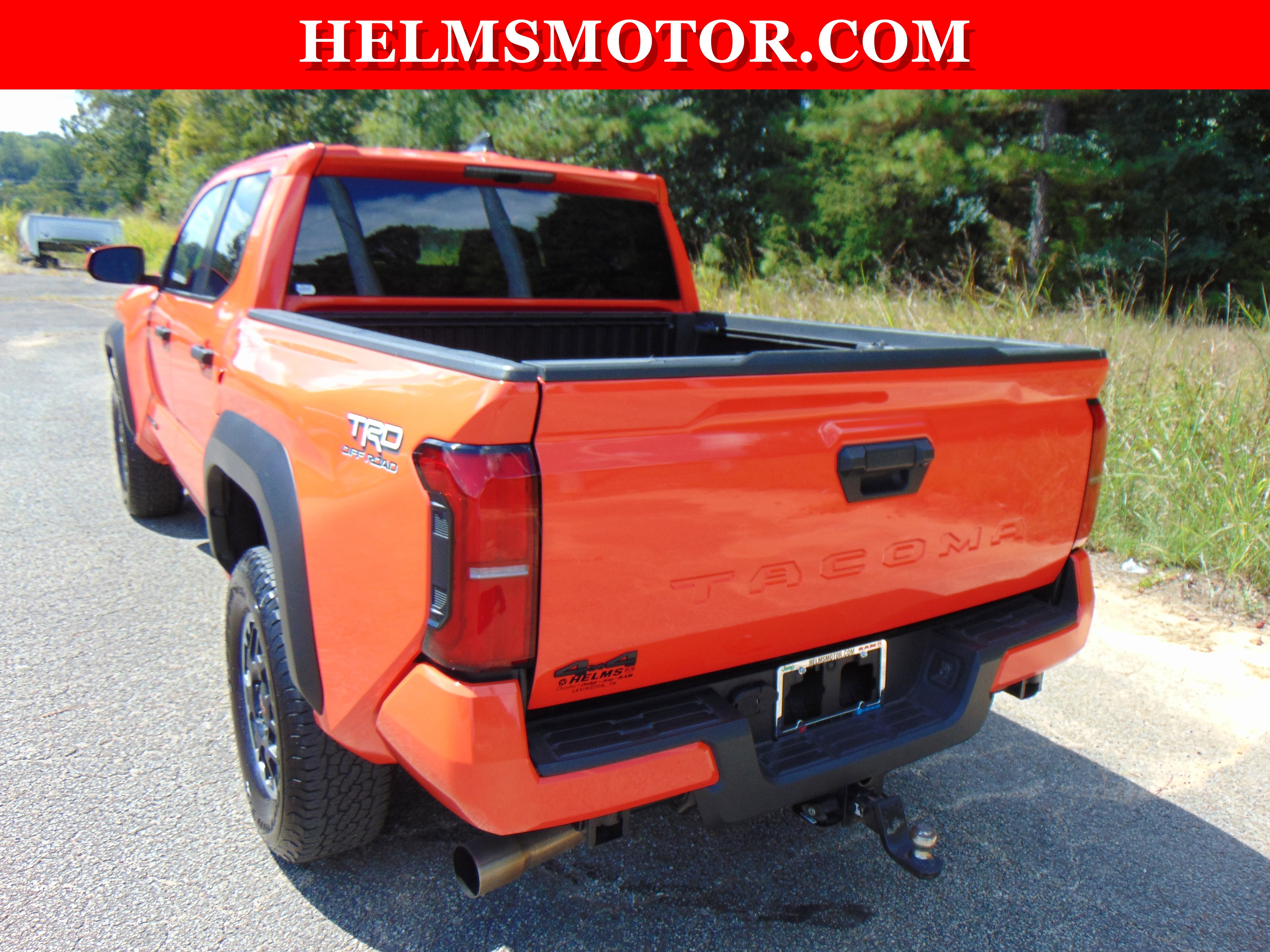 Used 2024 Toyota Tacoma TRD Off-Road image 9