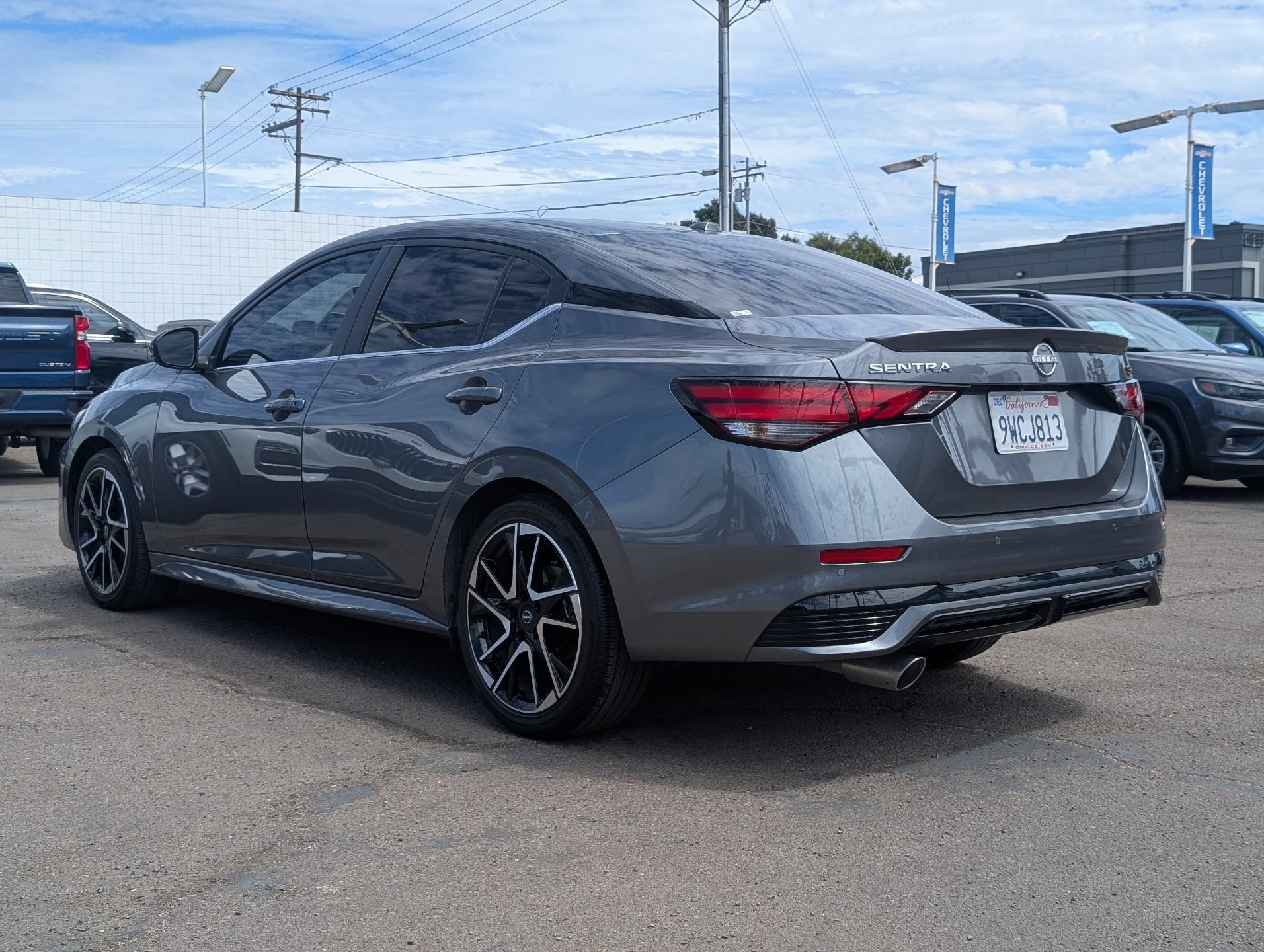 Used 2025 Nissan Sentra SR FWD image 10