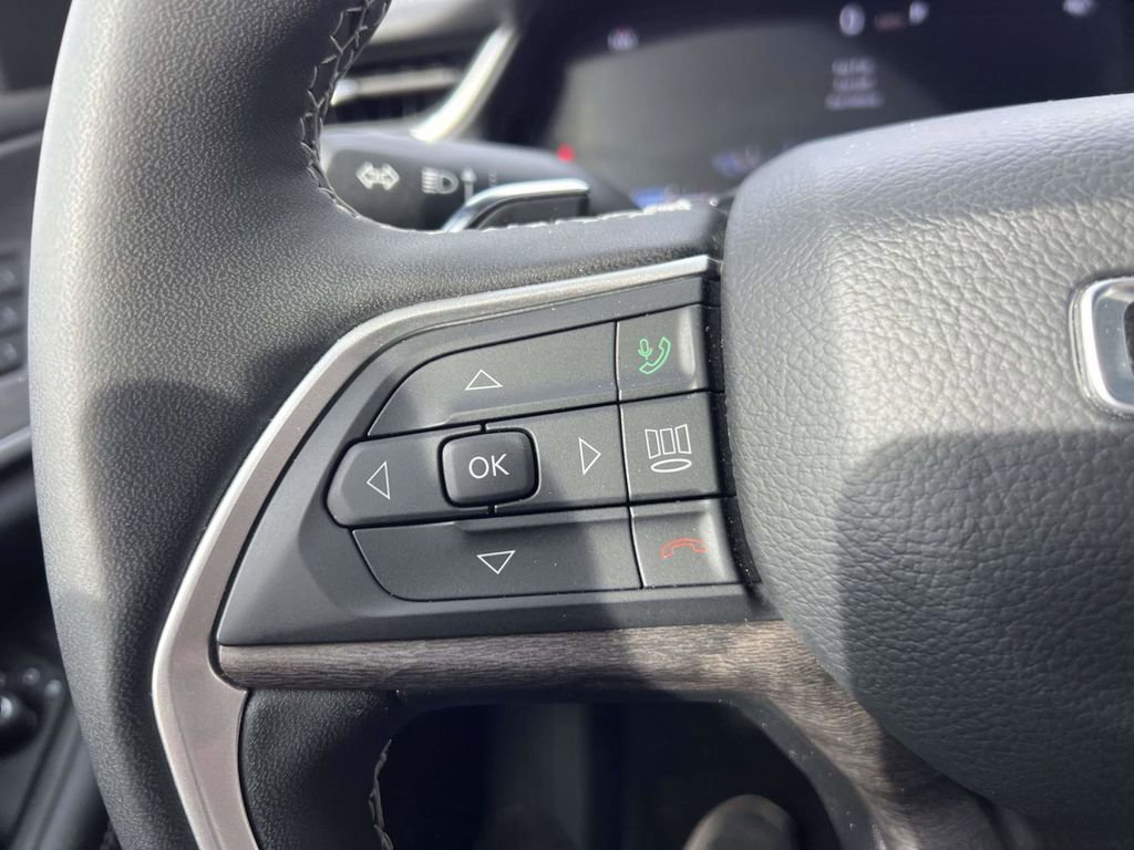 Used 2025 Jeep Grand Cherokee L Limited image 32