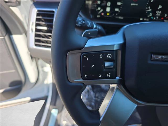 New 2026 Land Rover Discovery Dynamic SE AWD/4WD image 17